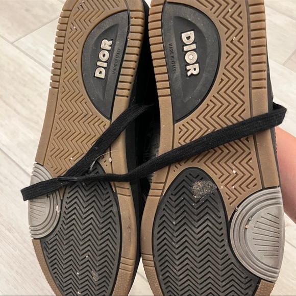 Mens DIOR sneakers in black size 42 worn twice with box and dust bag - Picture 3 of 4